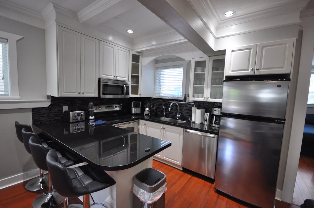 New Luxurious 3 Bedroom Kingsway Castle Suite photo 5