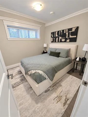 2127 E 46th Avenue, photo 3