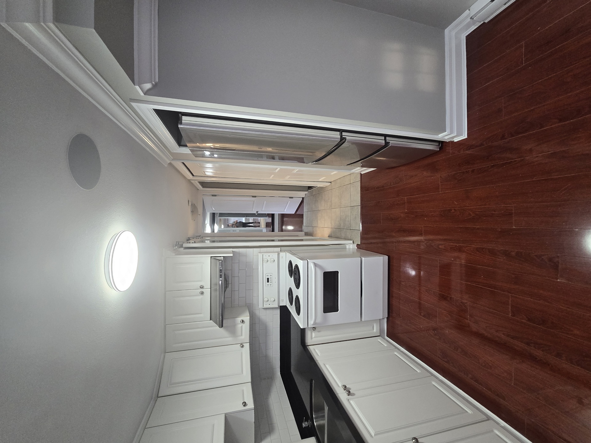 4585 Commercial Street — Fireplace Basement Suite, photo 4