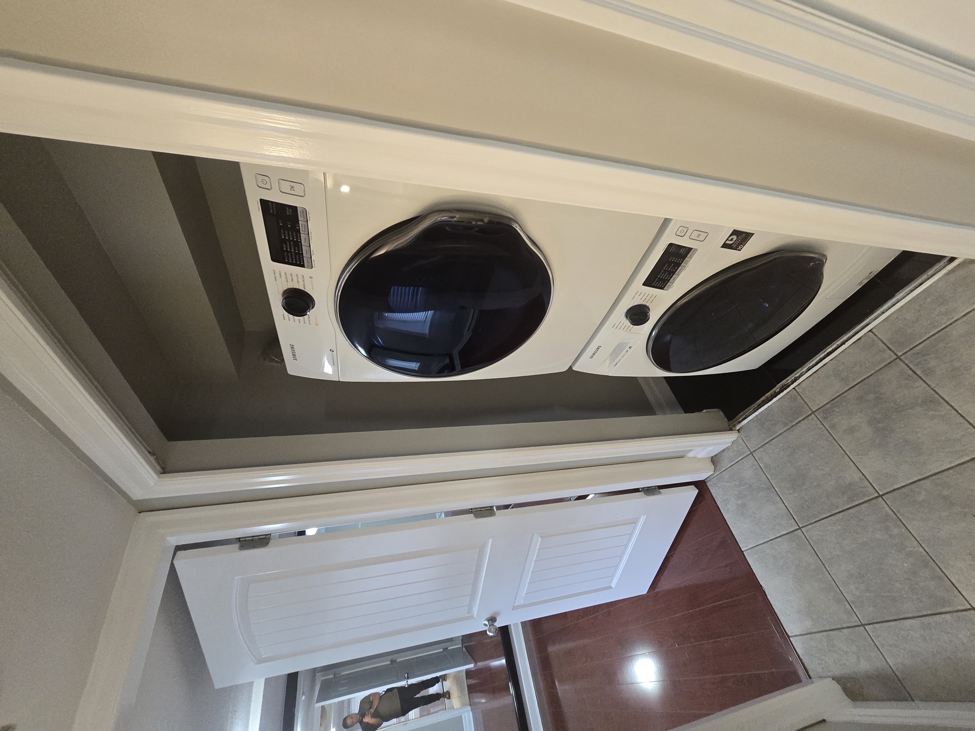 4585 Commercial Street — Fireplace Basement Suite, photo 5