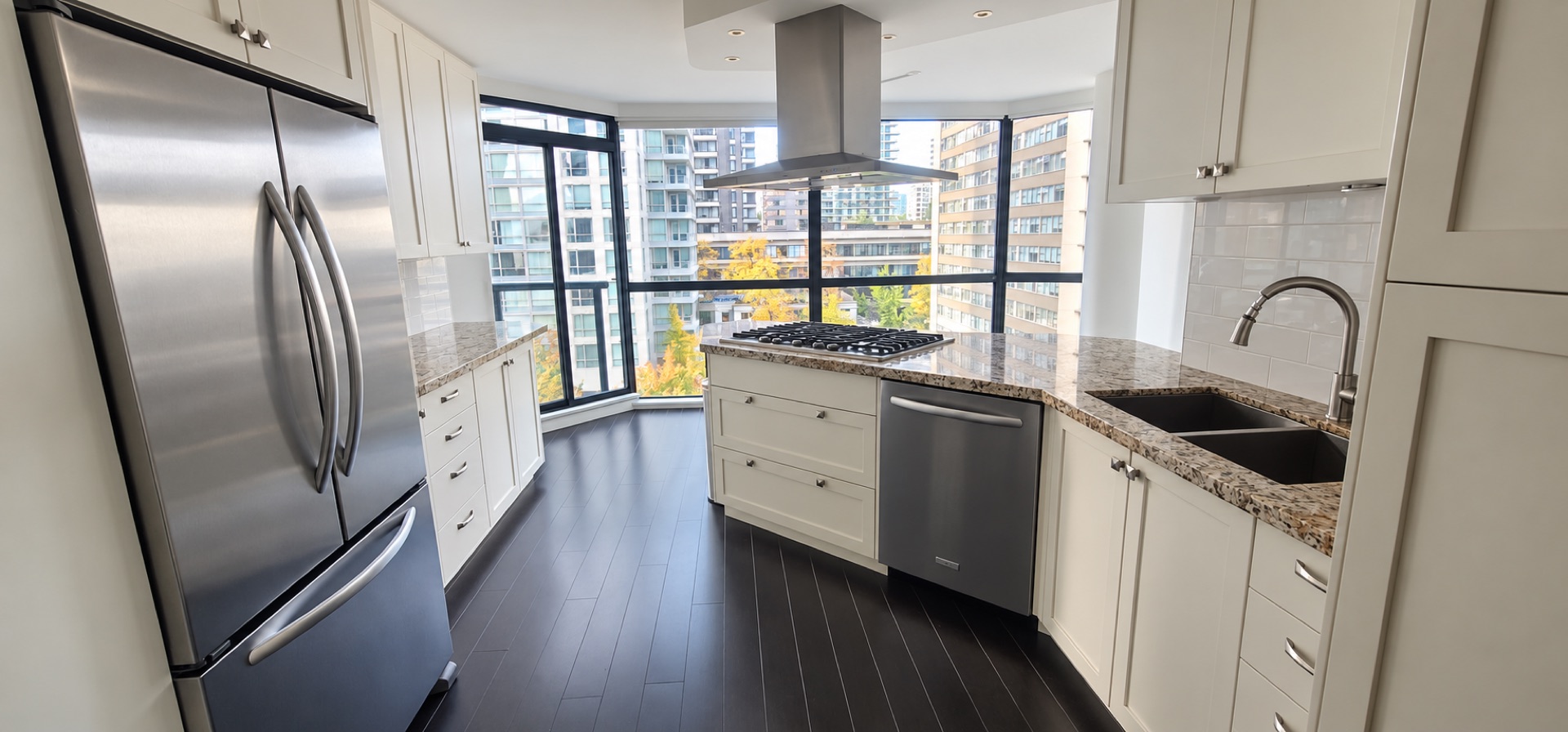 #501–1415 West Georgia Street — Furnished Two-Bedroom Residence, photo 1