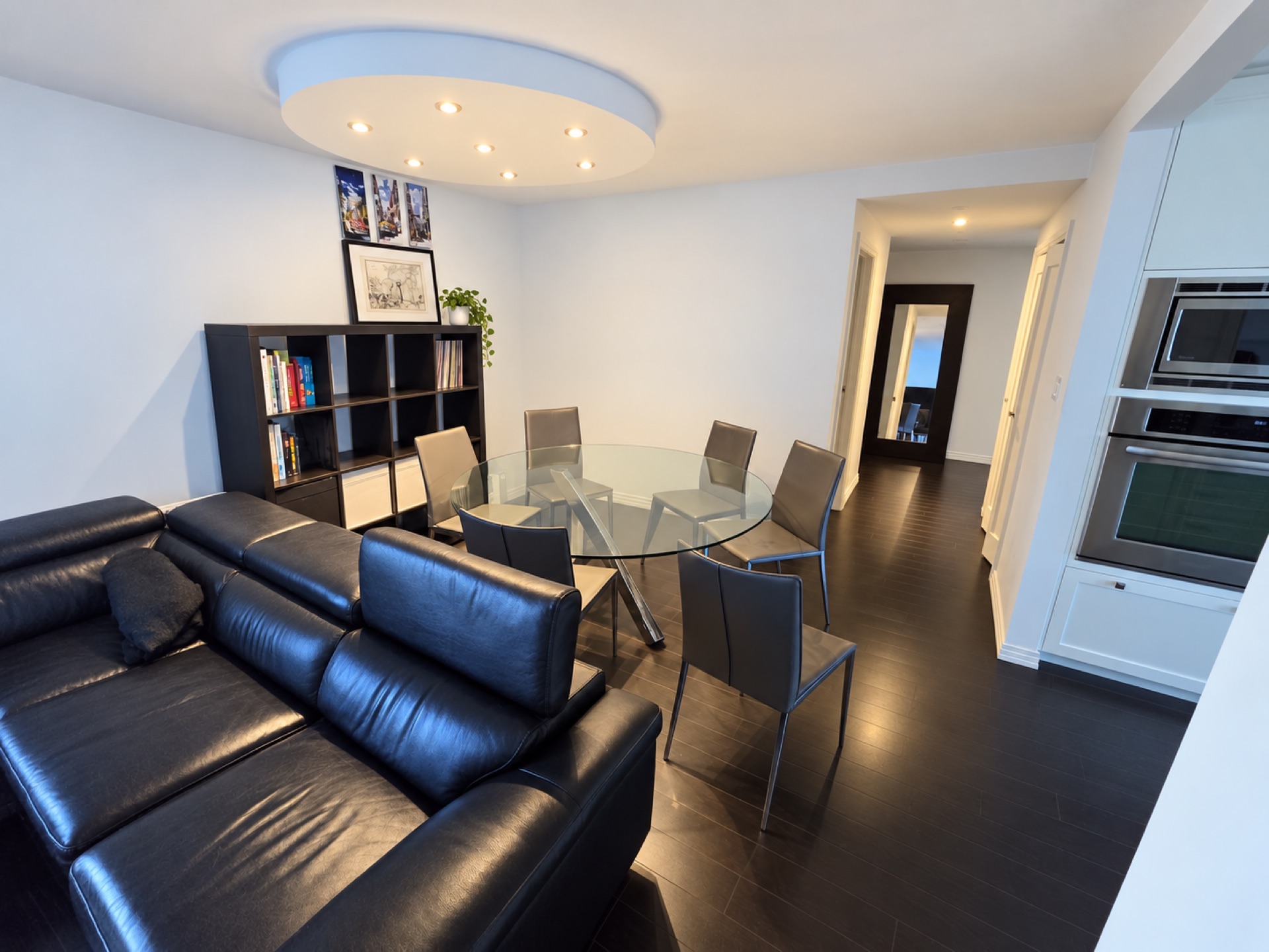 #501–1415 West Georgia Street — Furnished Two-Bedroom Residence, photo 7