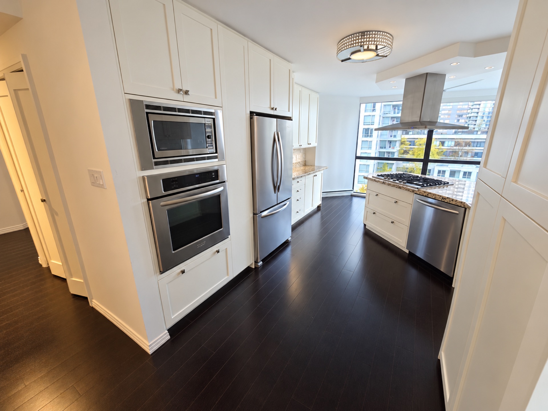 #501–1415 West Georgia Street — Furnished Two-Bedroom Residence, photo 8