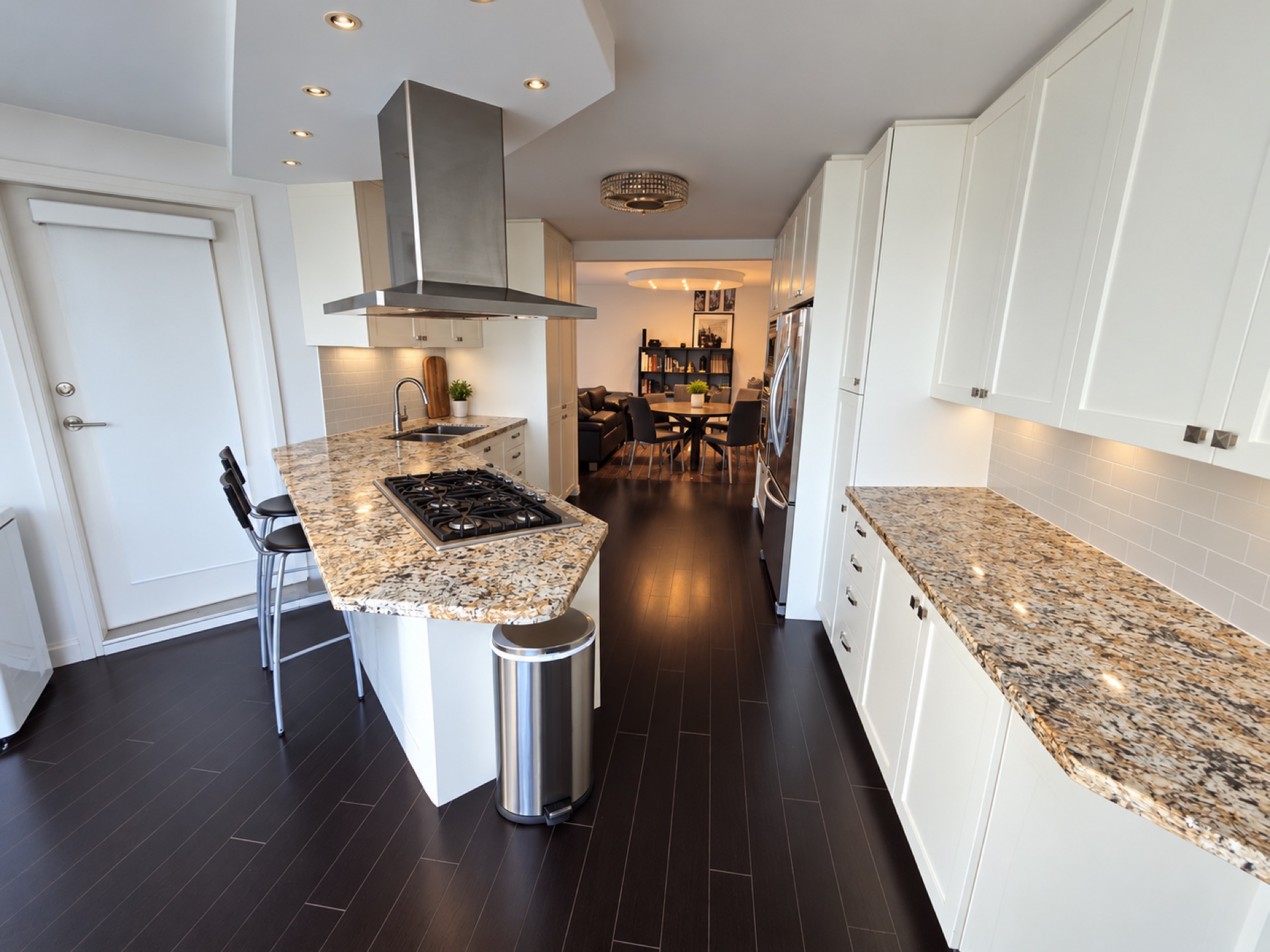 #501–1415 West Georgia Street — Furnished Two-Bedroom Residence, photo 9