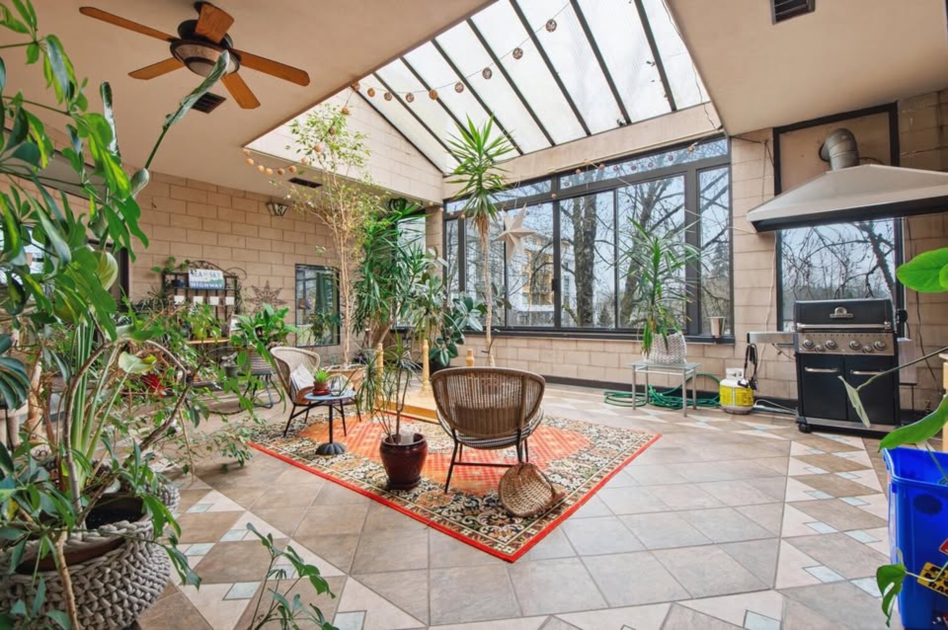 1496 Rupert Street — Furnished Penthouse Residence, photo 1